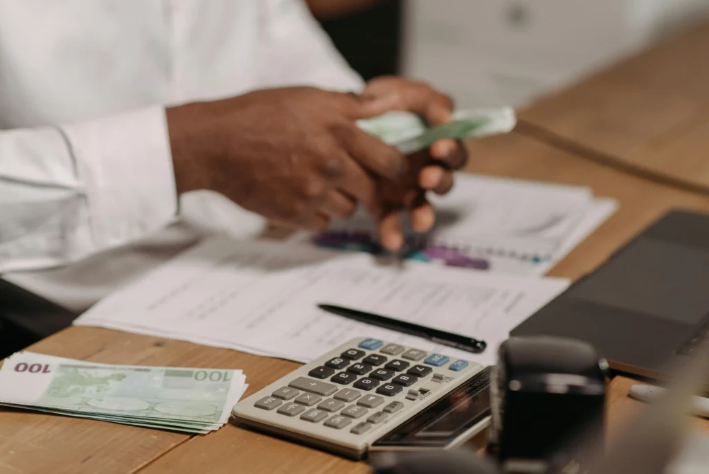 Qualifying Registrant for E-commerce VAT UAE Guide